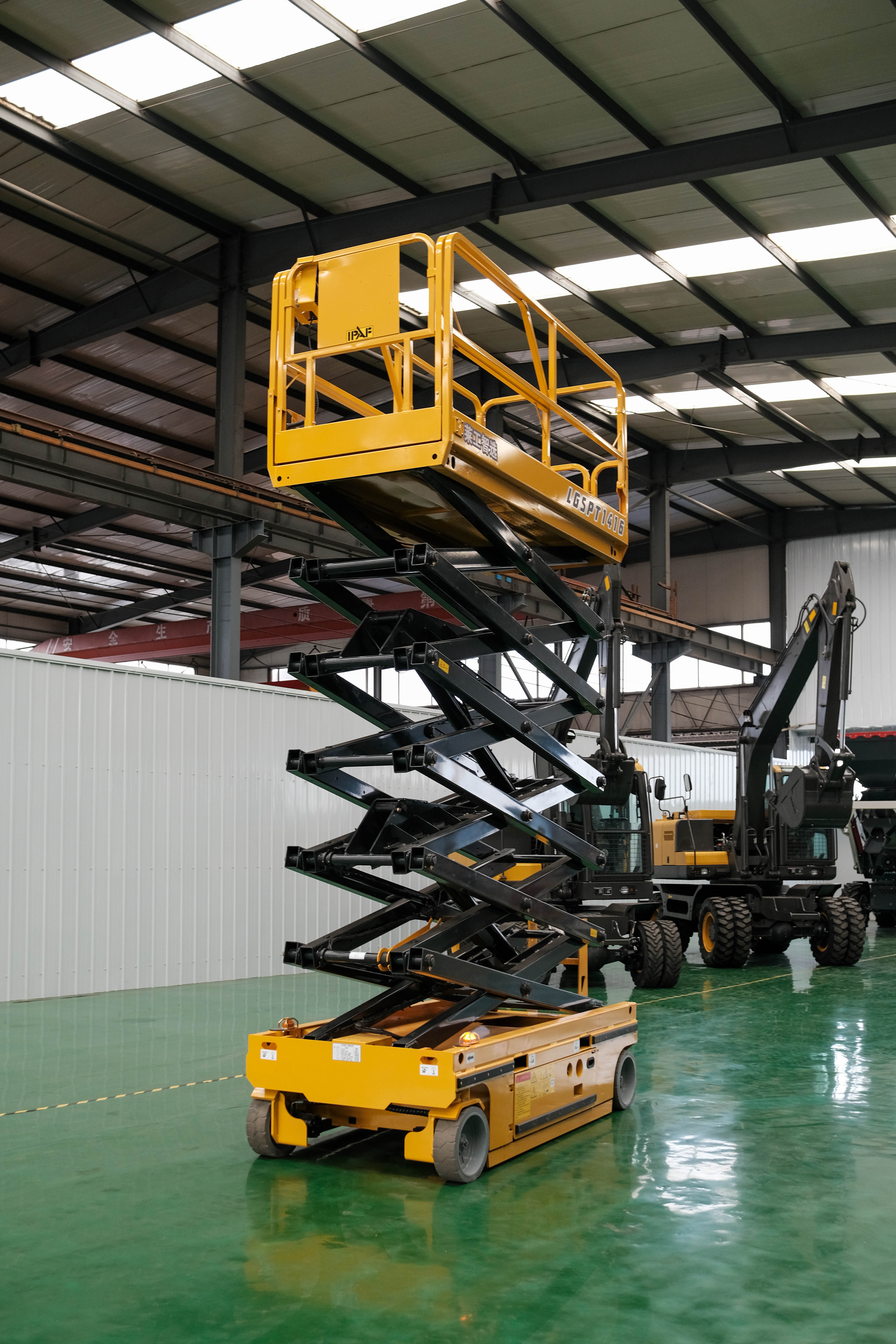 7.8m 8m Self Propelled Scissor Lift for cleaning