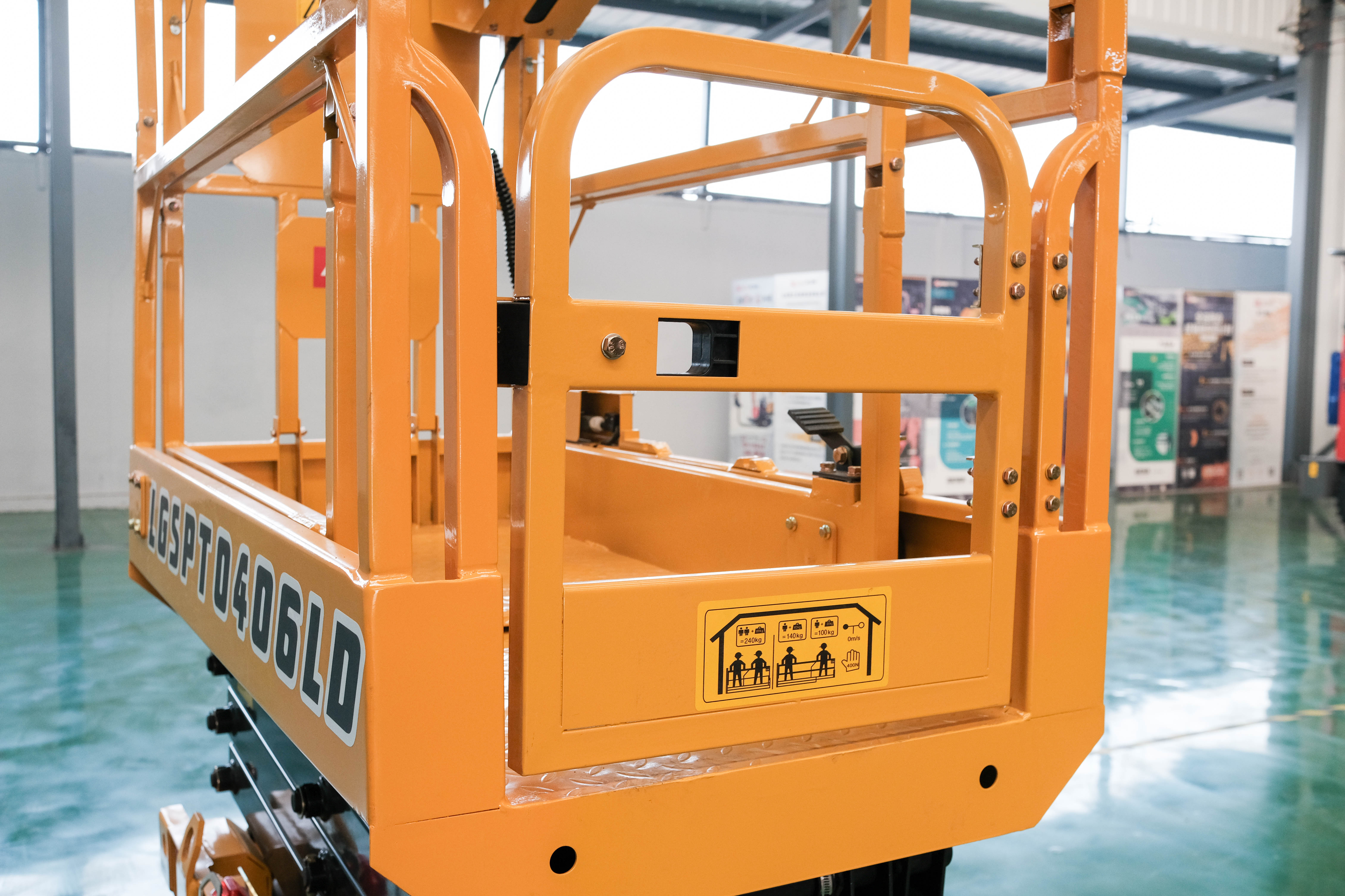 Battery Charger 4.5m 6m Self Propelled Scissor Lift