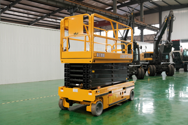 10m High Quality 450 Kg Capacity Self Propelled Scissor Lift