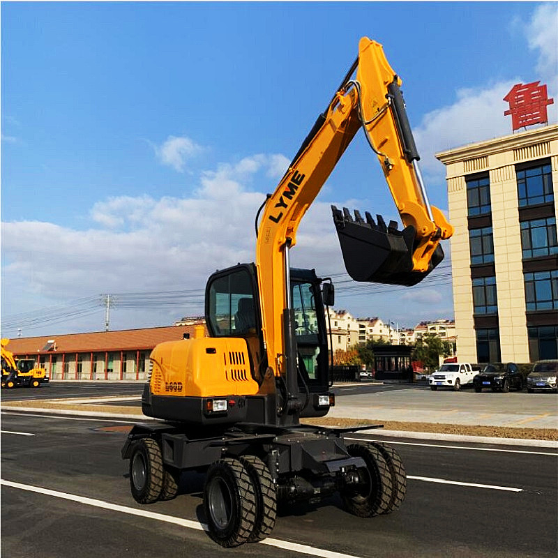 Convenient Wheel Excavator With Bucket For House Maintenance